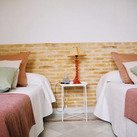 Carmona Center Apartment Bagian luar foto