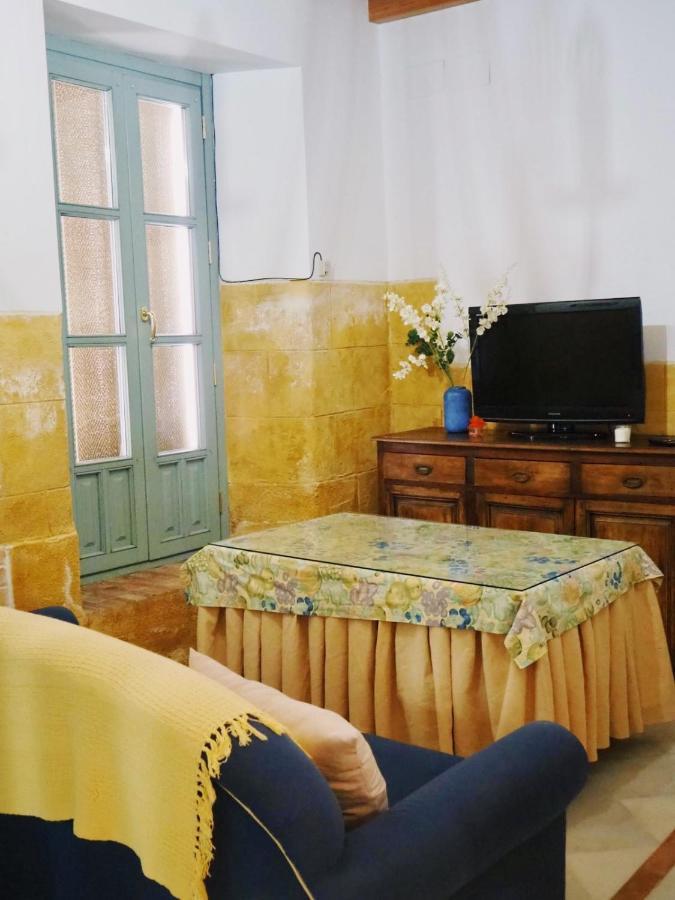 Carmona Center Apartment Bagian luar foto