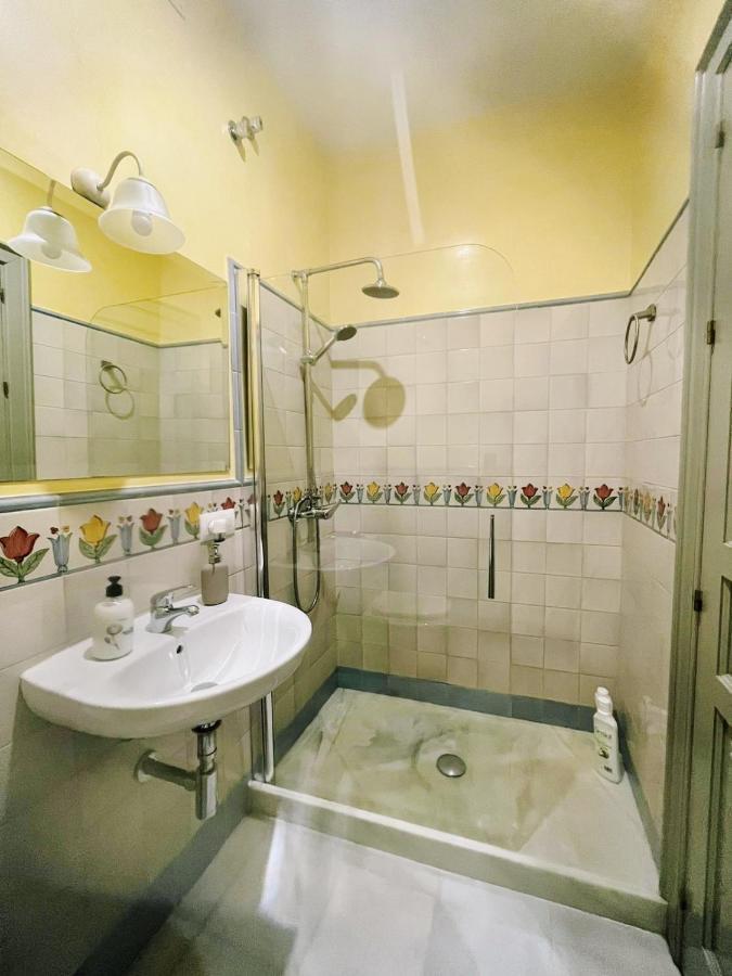 Carmona Center Apartment Bagian luar foto